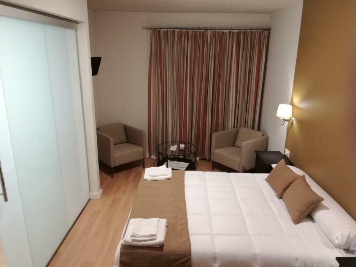 Hotel Moya ナバルモラル・デ・ラ・マタ エクステリア 写真
