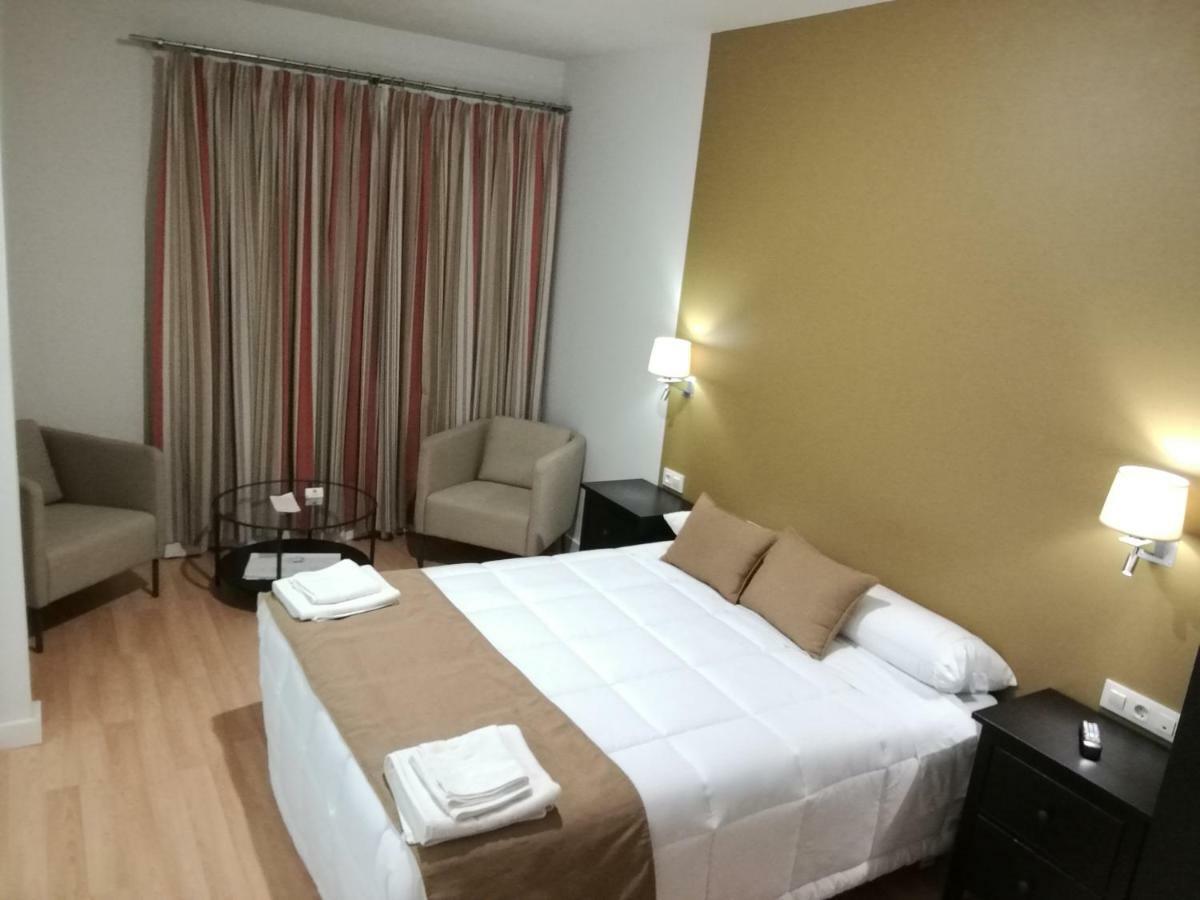 Hotel Moya ナバルモラル・デ・ラ・マタ エクステリア 写真