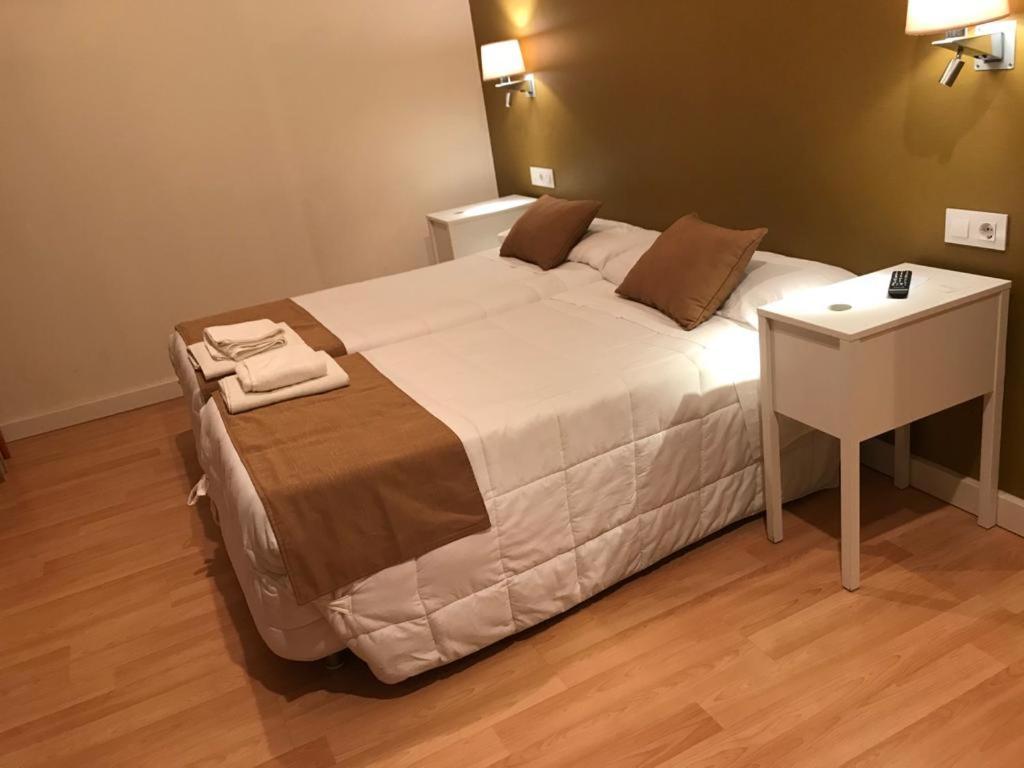 Hotel Moya ナバルモラル・デ・ラ・マタ エクステリア 写真